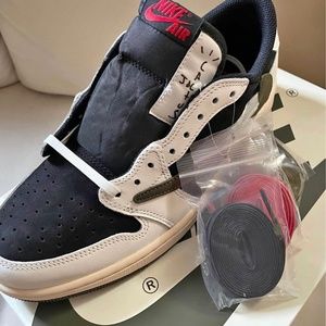 Travis Scott x Women’s Air Jordan l Retro Low OG “Olive”